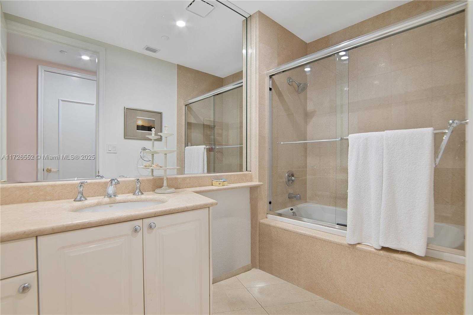 Small Image of 20165 NORTH EAST 39TH PL #303 & 204, Aventura Number 20