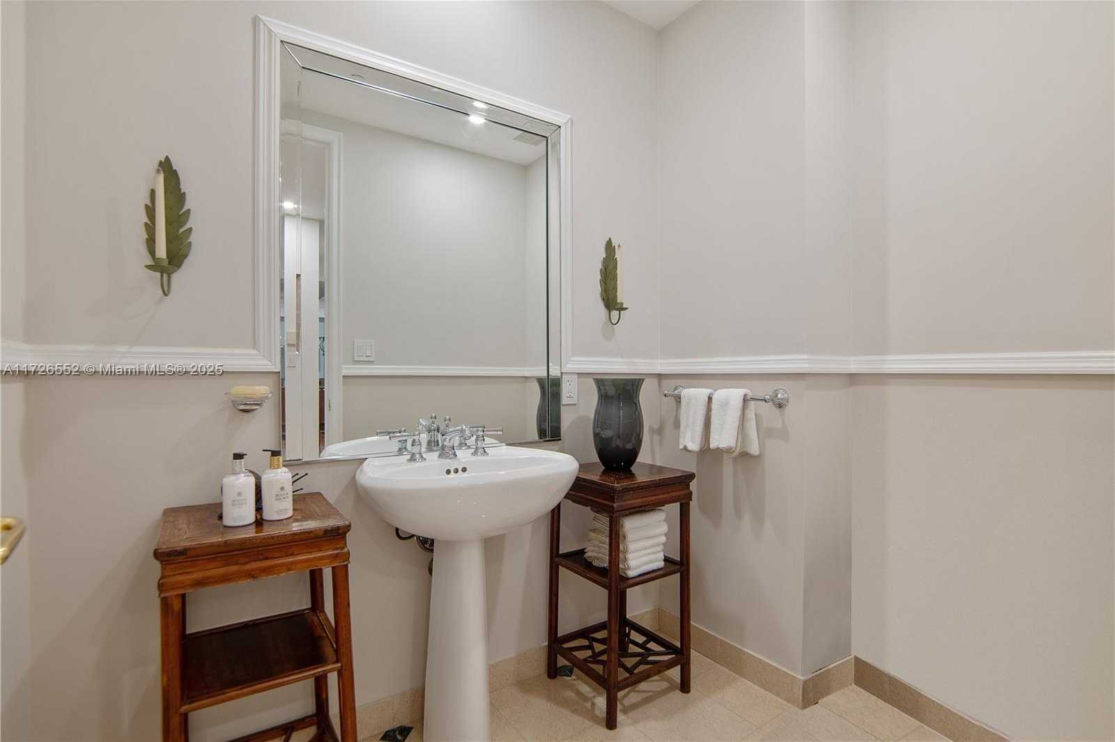 Small Image of 20165 NORTH EAST 39TH PL #303 & 204, Aventura Number 22