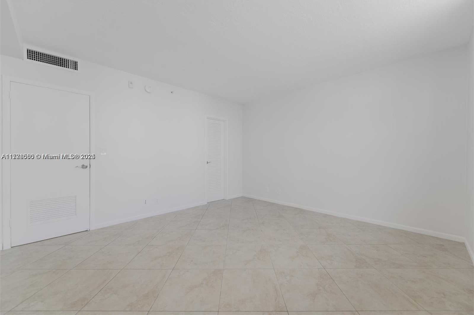 Small Image of 3000 SOUTH OCEAN DR #502, Hollywood Number 11