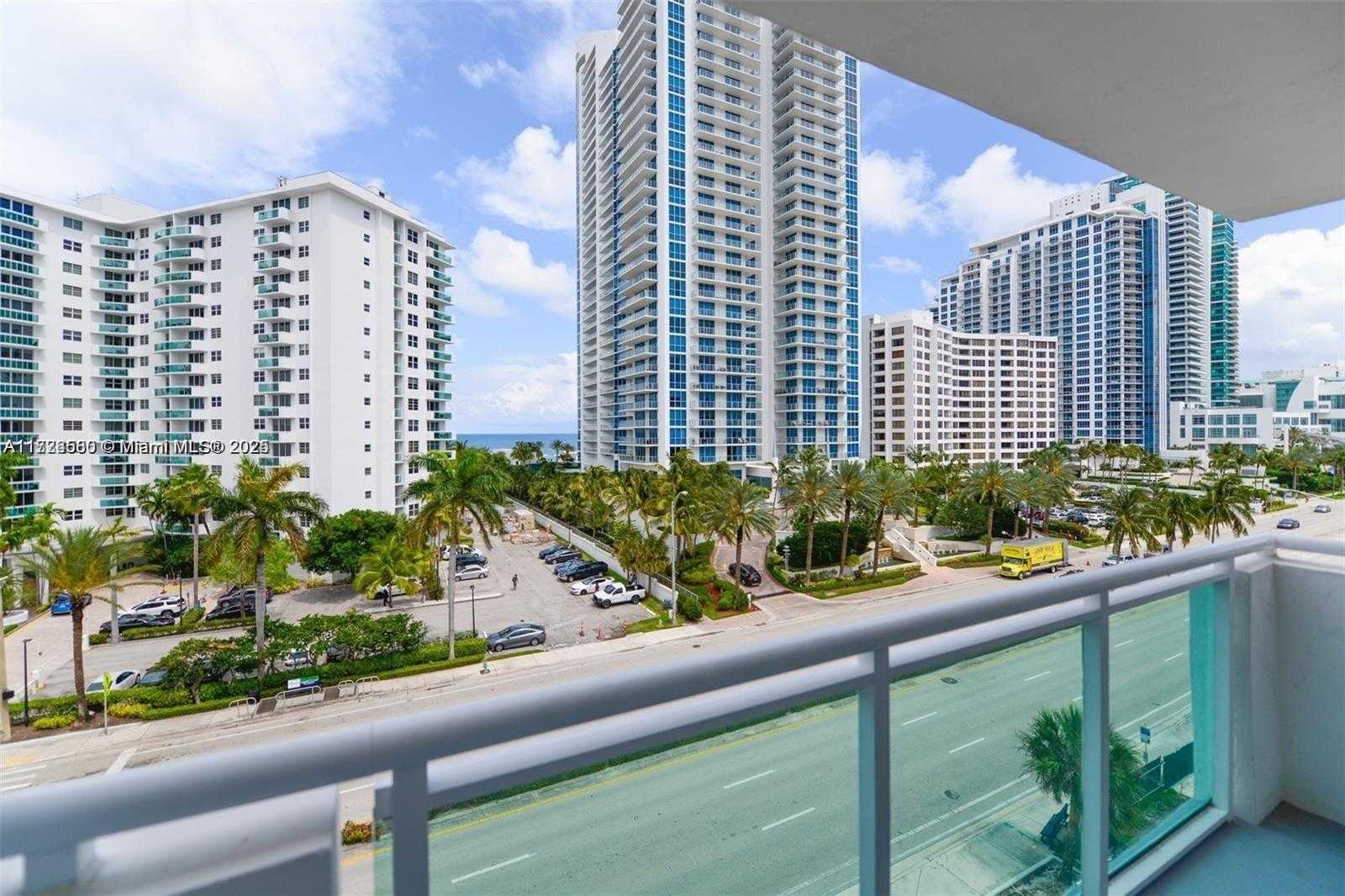 Small Image of 3000 SOUTH OCEAN DR #502, Hollywood Number 2