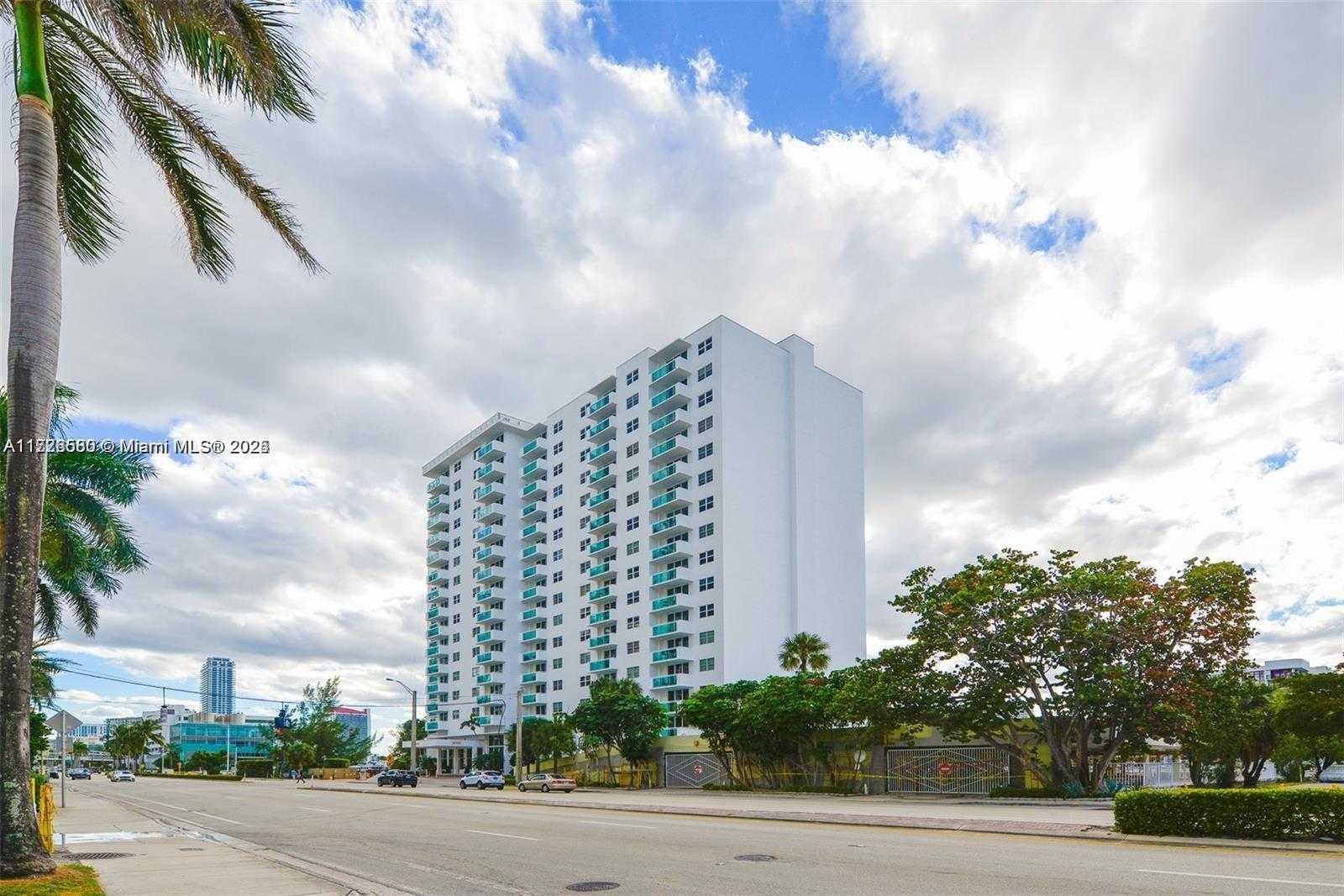 Small Image of 3000 SOUTH OCEAN DR #502, Hollywood Number 26