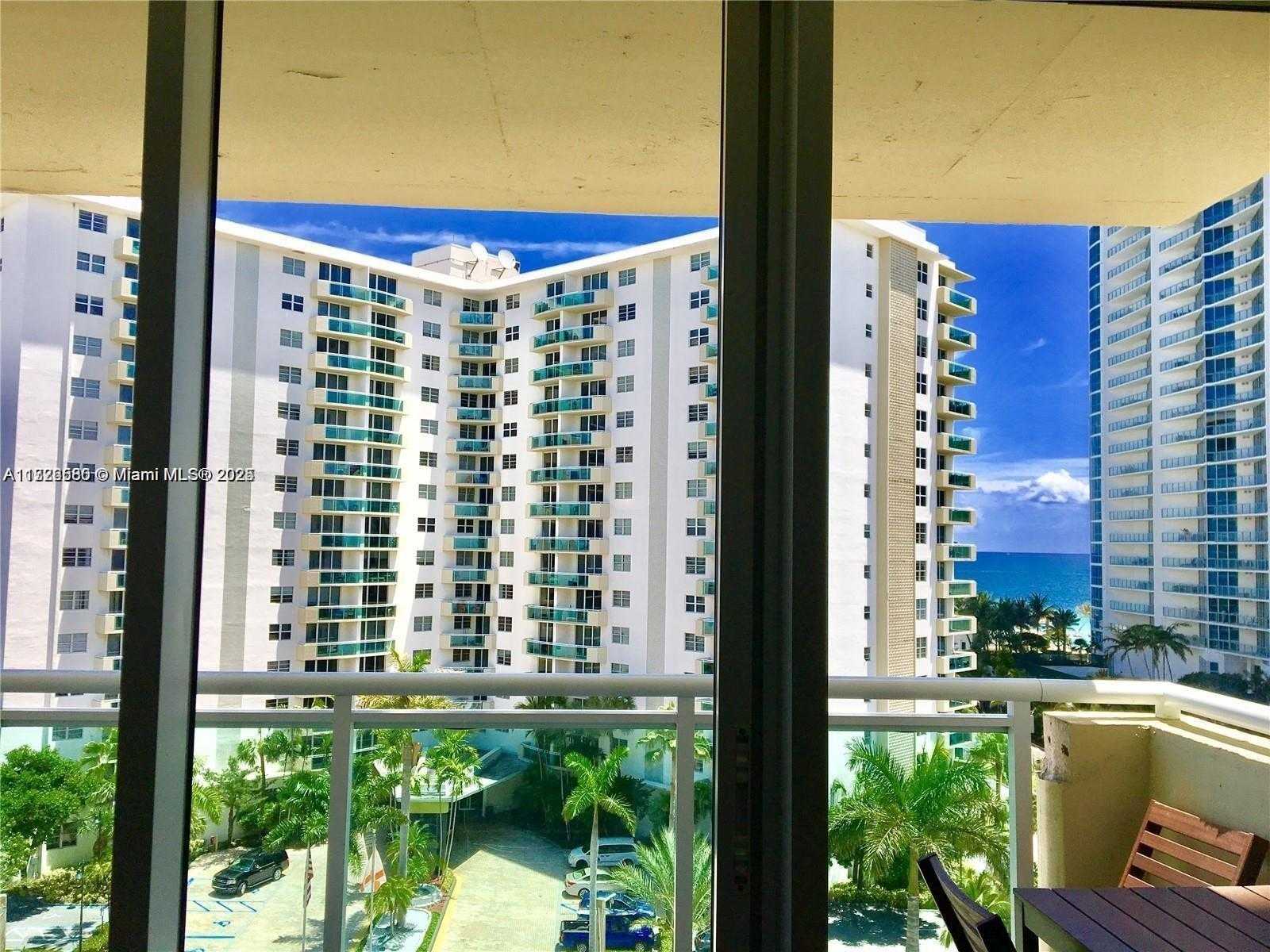 Small Image of 3000 SOUTH OCEAN DR #502, Hollywood Number 3