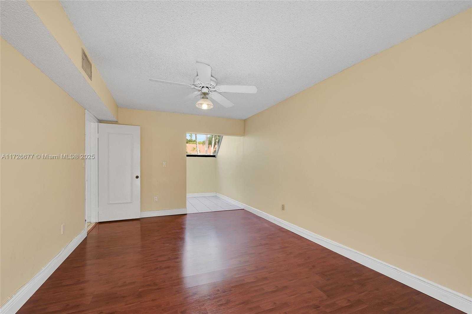 Small Image of 3545 MAGELLAN CIR #351-5, Aventura Number 14
