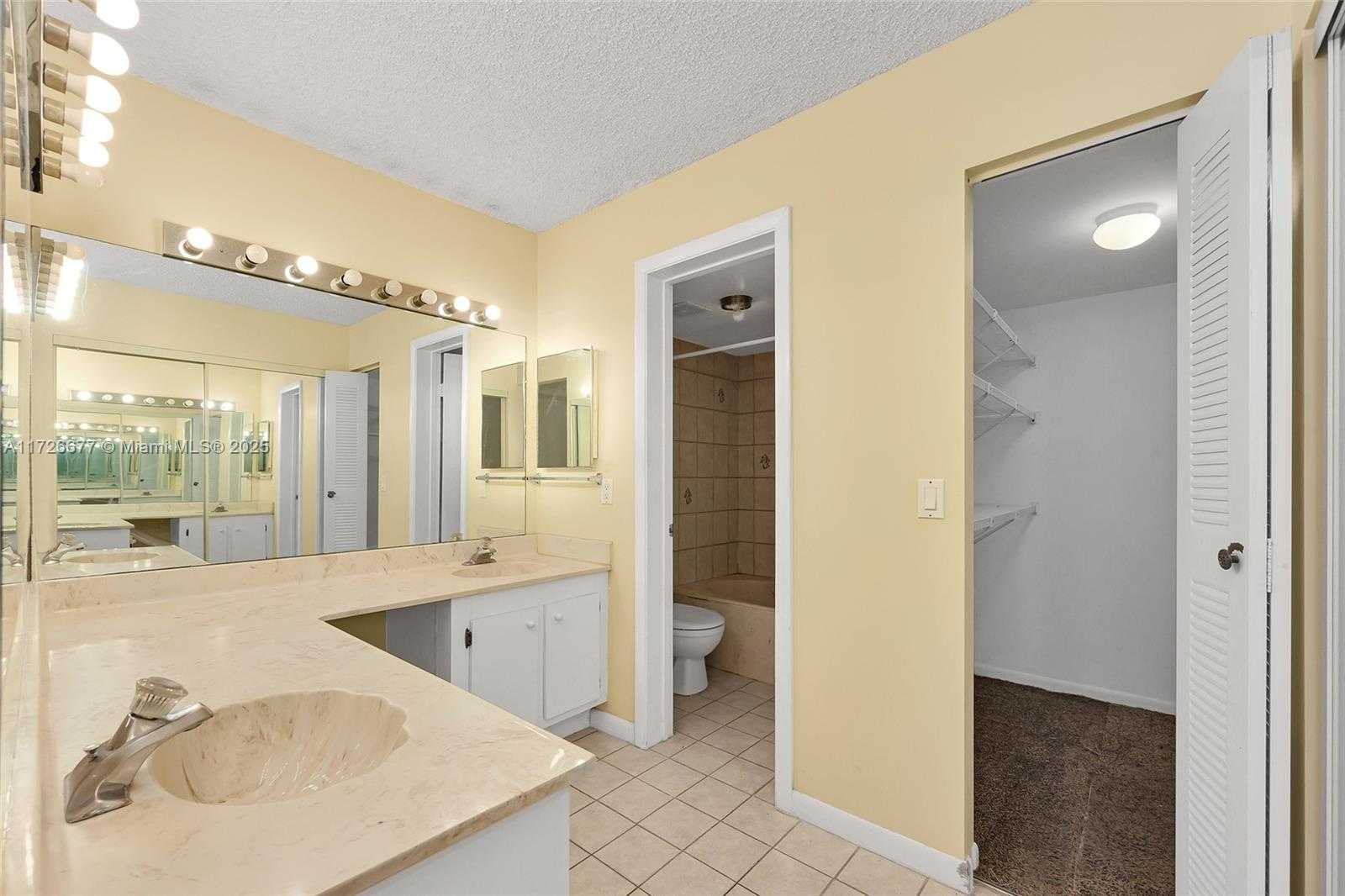 Small Image of 3545 MAGELLAN CIR #351-5, Aventura Number 17