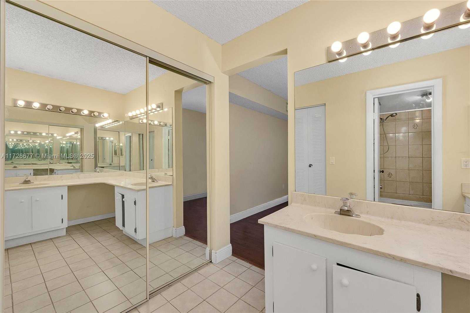Small Image of 3545 MAGELLAN CIR #351-5, Aventura Number 18
