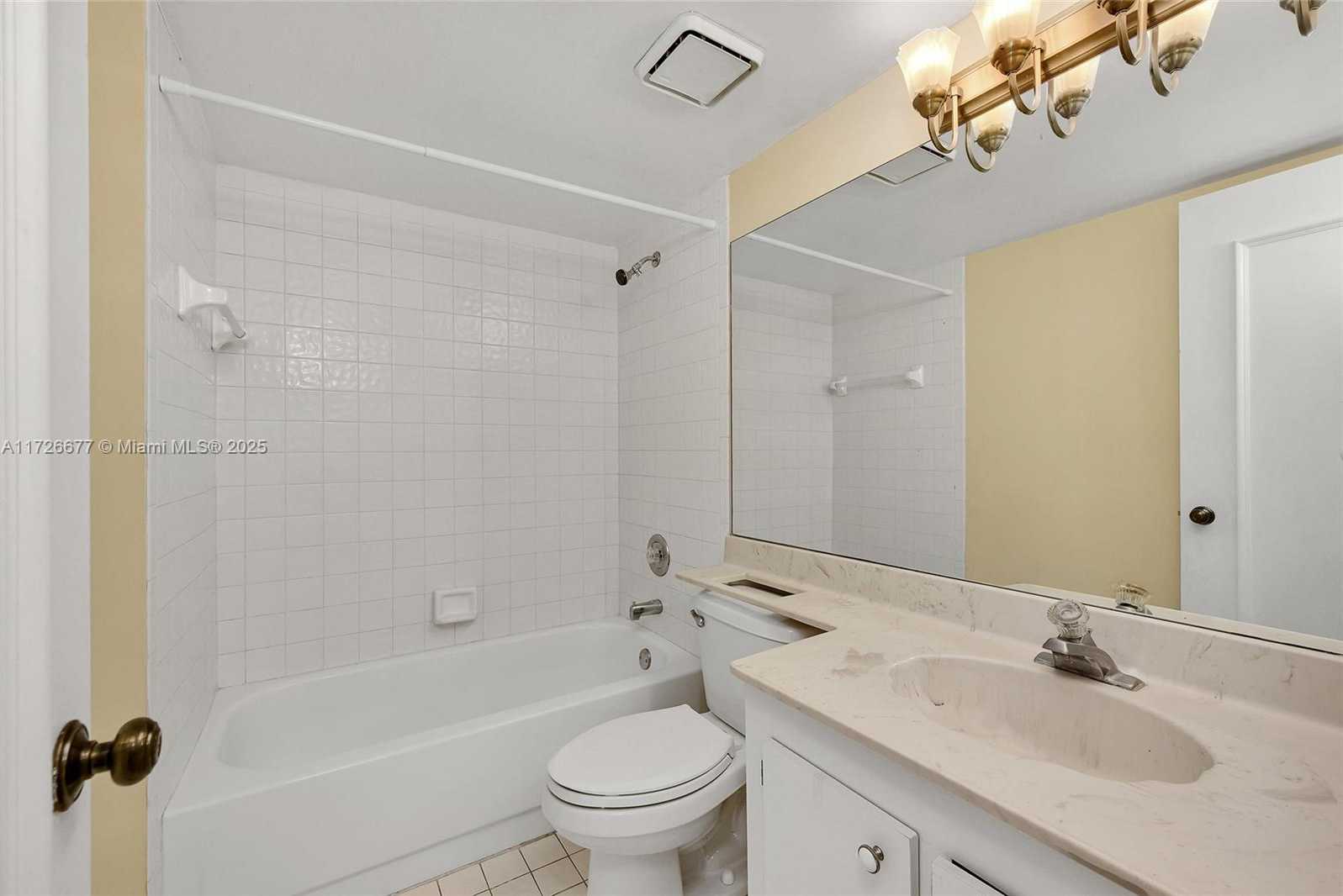 Small Image of 3545 MAGELLAN CIR #351-5, Aventura Number 24