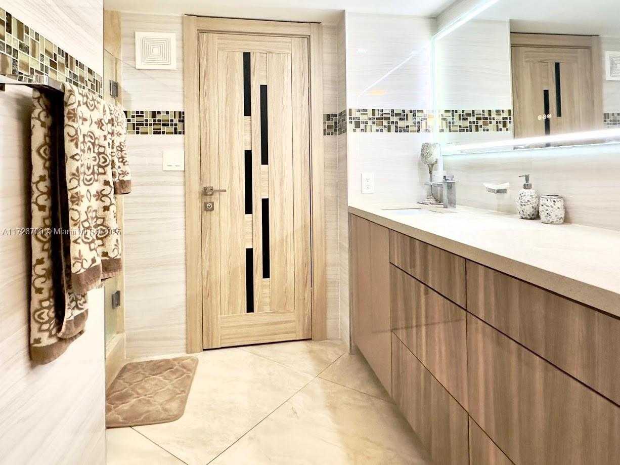 Small Image of 1201 SOUTH OCEAN DR #2202S, Hollywood Number 15