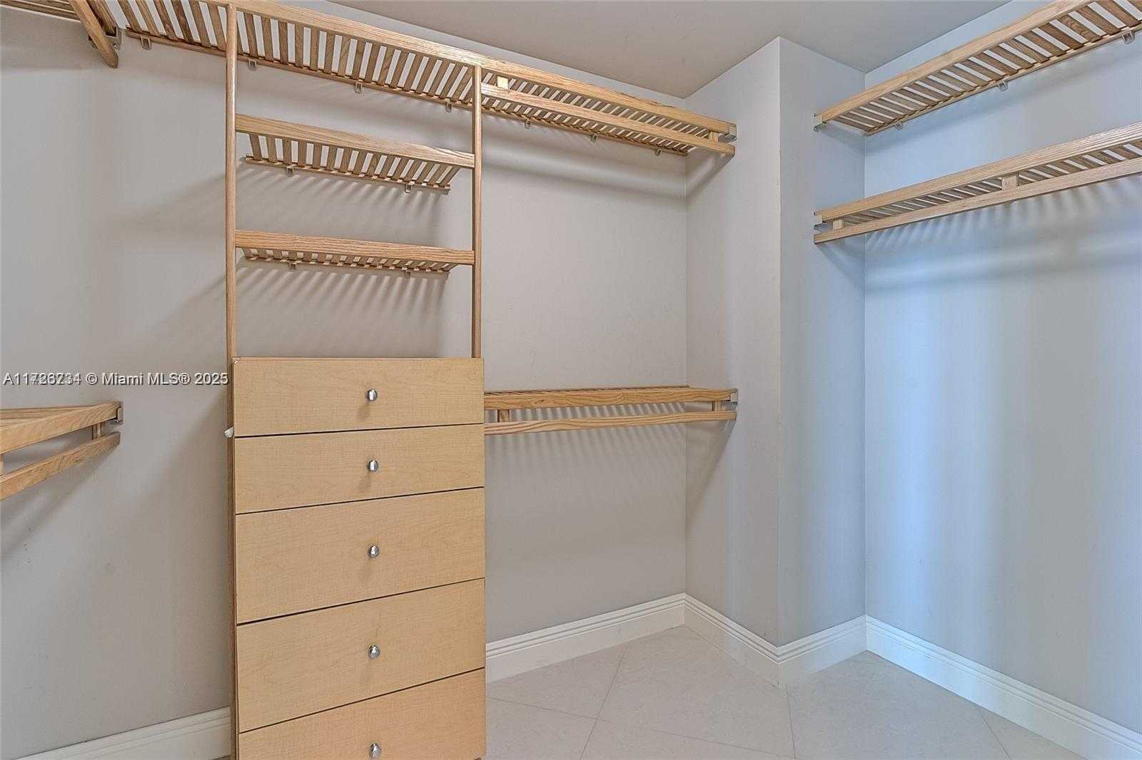 Small Image of 3535 SOUTH OCEAN DR #2805, Hollywood Number 28