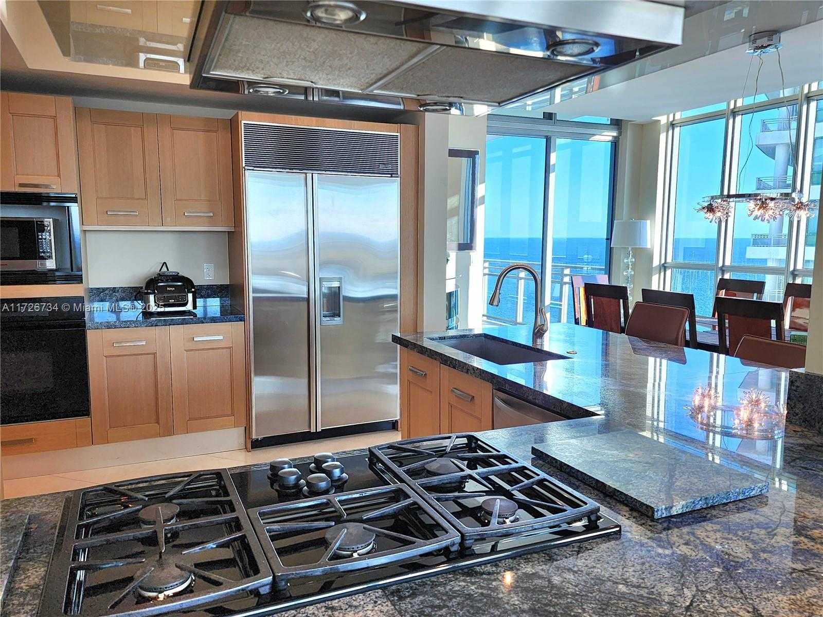 Small Image of 3535 SOUTH OCEAN DR #2805, Hollywood Number 9