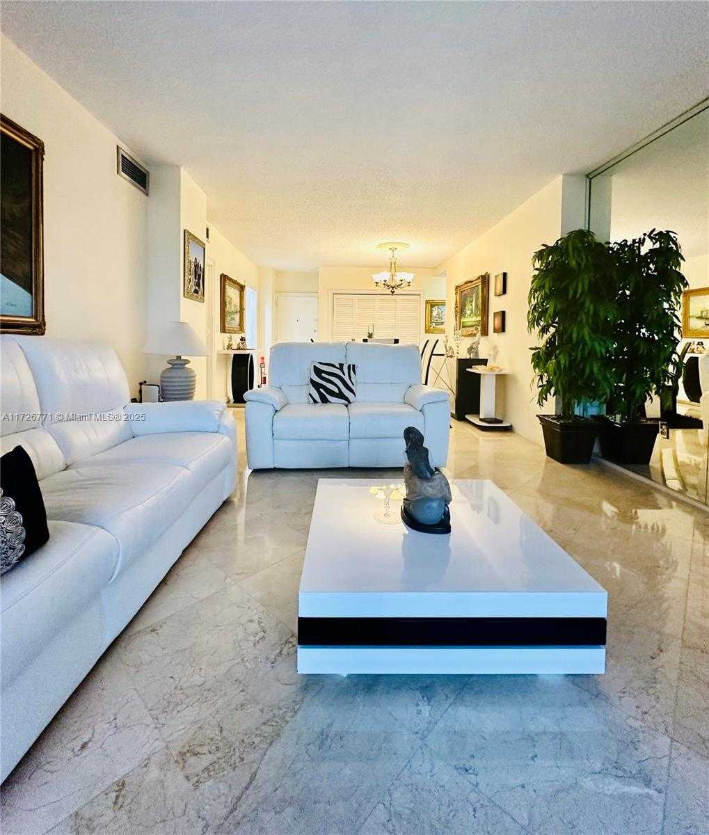 Small Image of 300 BAYVIEW DR #402, Sunny Isles Beach Number 10