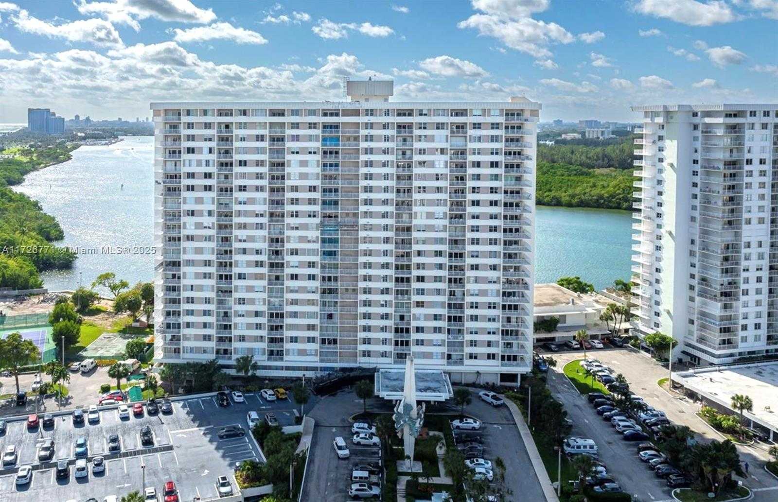 Small Image of 300 BAYVIEW DR #402, Sunny Isles Beach Number 2