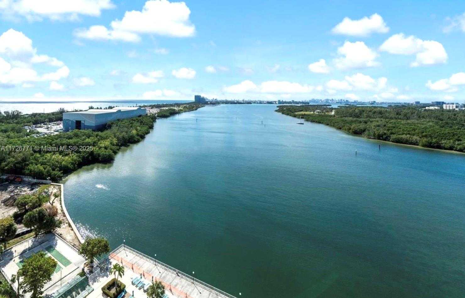 Small Image of 300 BAYVIEW DR #402, Sunny Isles Beach Number 4