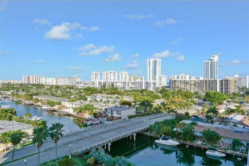 Small Image of 2500 PARKVIEW DR #315, Hallandale Beach Number 17