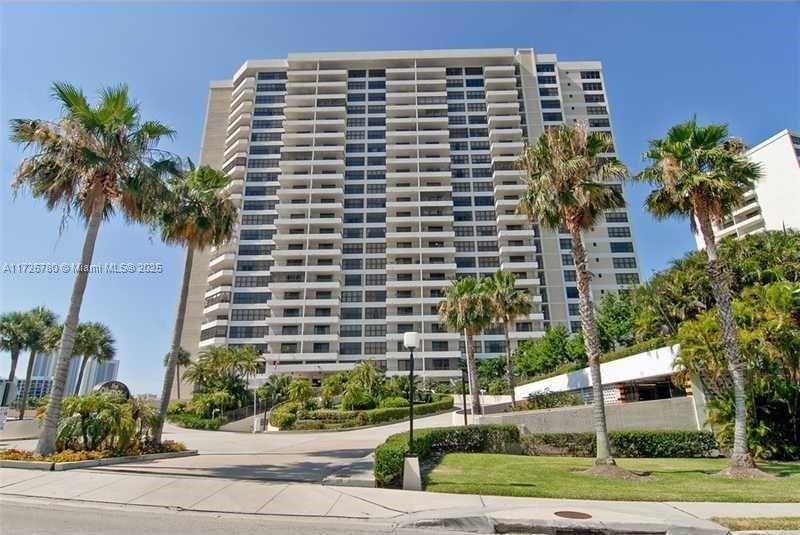 Small Image of 2500 PARKVIEW DR #315, Hallandale Beach Number 19