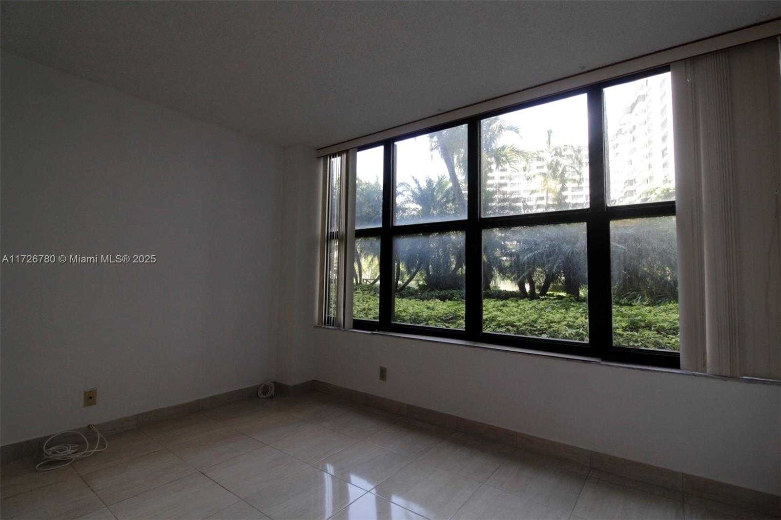 Small Image of 2500 PARKVIEW DR #315, Hallandale Beach Number 34