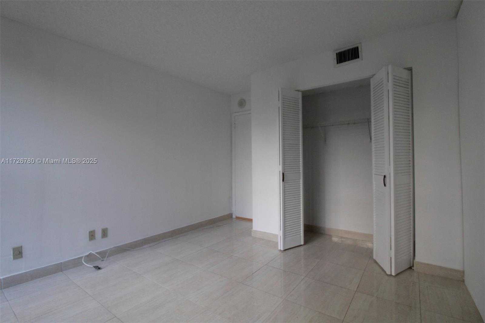 Small Image of 2500 PARKVIEW DR #315, Hallandale Beach Number 35