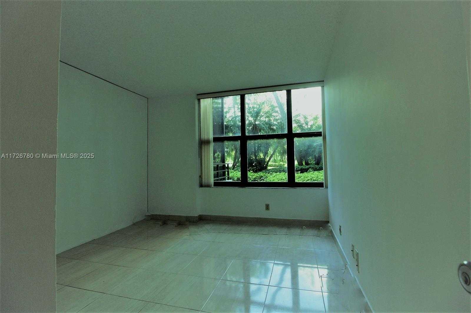Small Image of 2500 PARKVIEW DR #315, Hallandale Beach Number 36