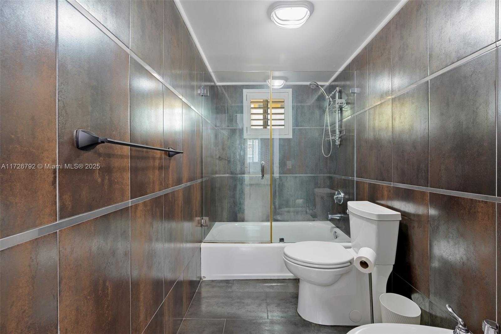 Small Image of 8888 COLLINS AVE #207, Surfside Number 19