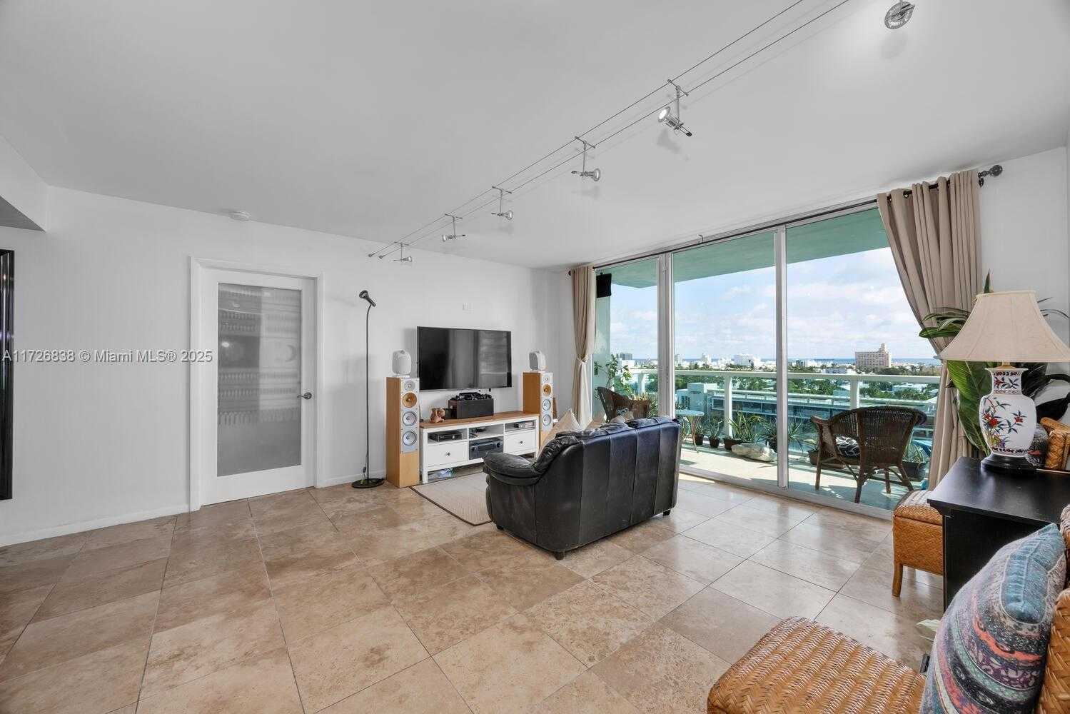 Small Image of 650 WEST AVE #1208, Miami Beach Number 3