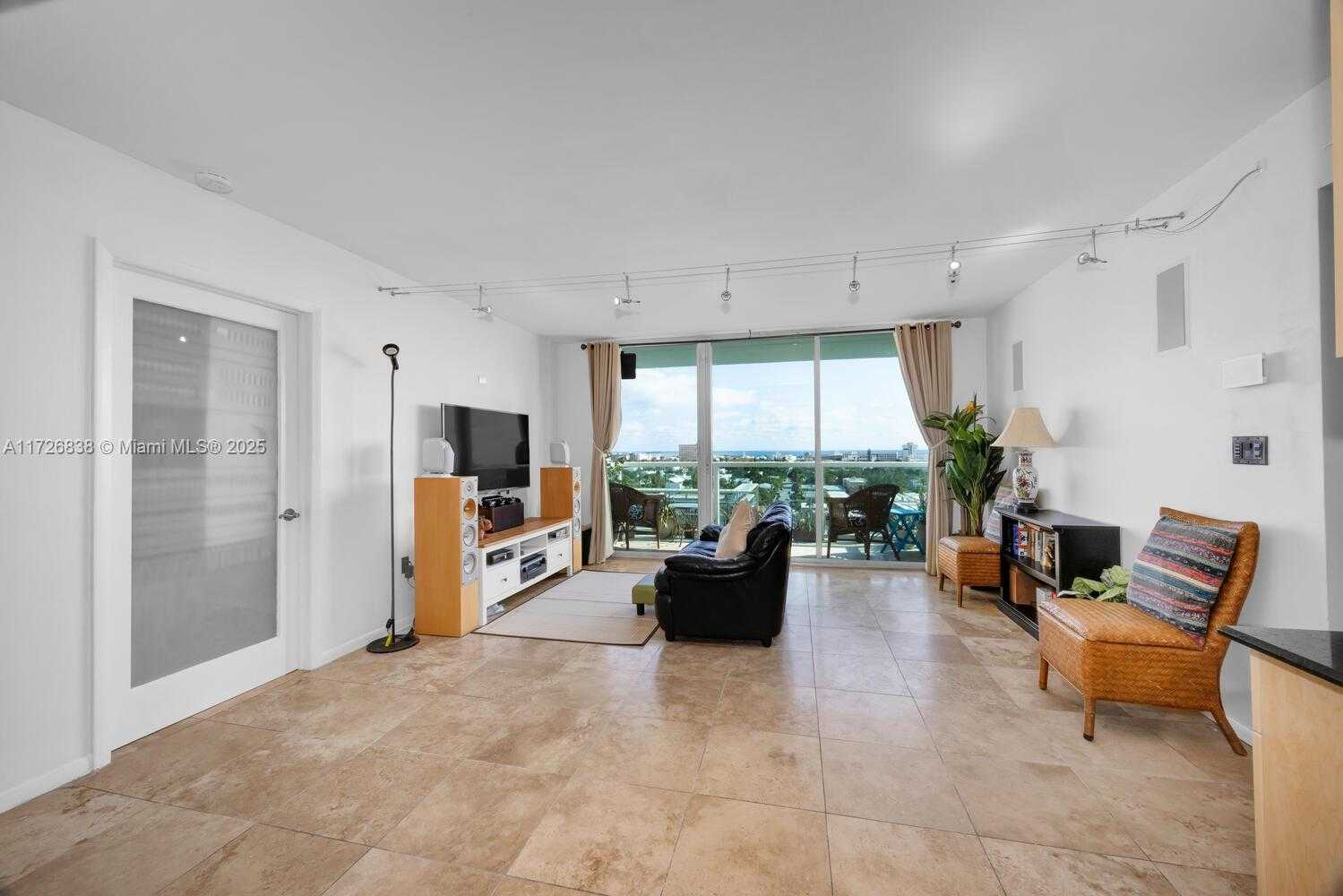 Small Image of 650 WEST AVE #1208, Miami Beach Number 4