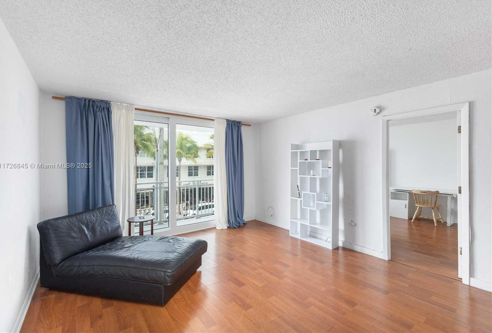 Small Image of 345 OCEAN DR #304, Miami Beach Number 14