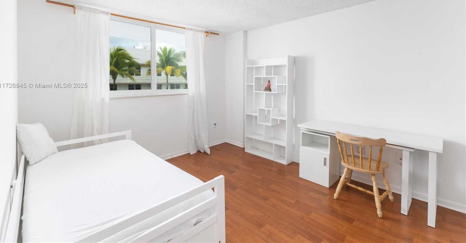 Small Image of 345 OCEAN DR #304, Miami Beach Number 5