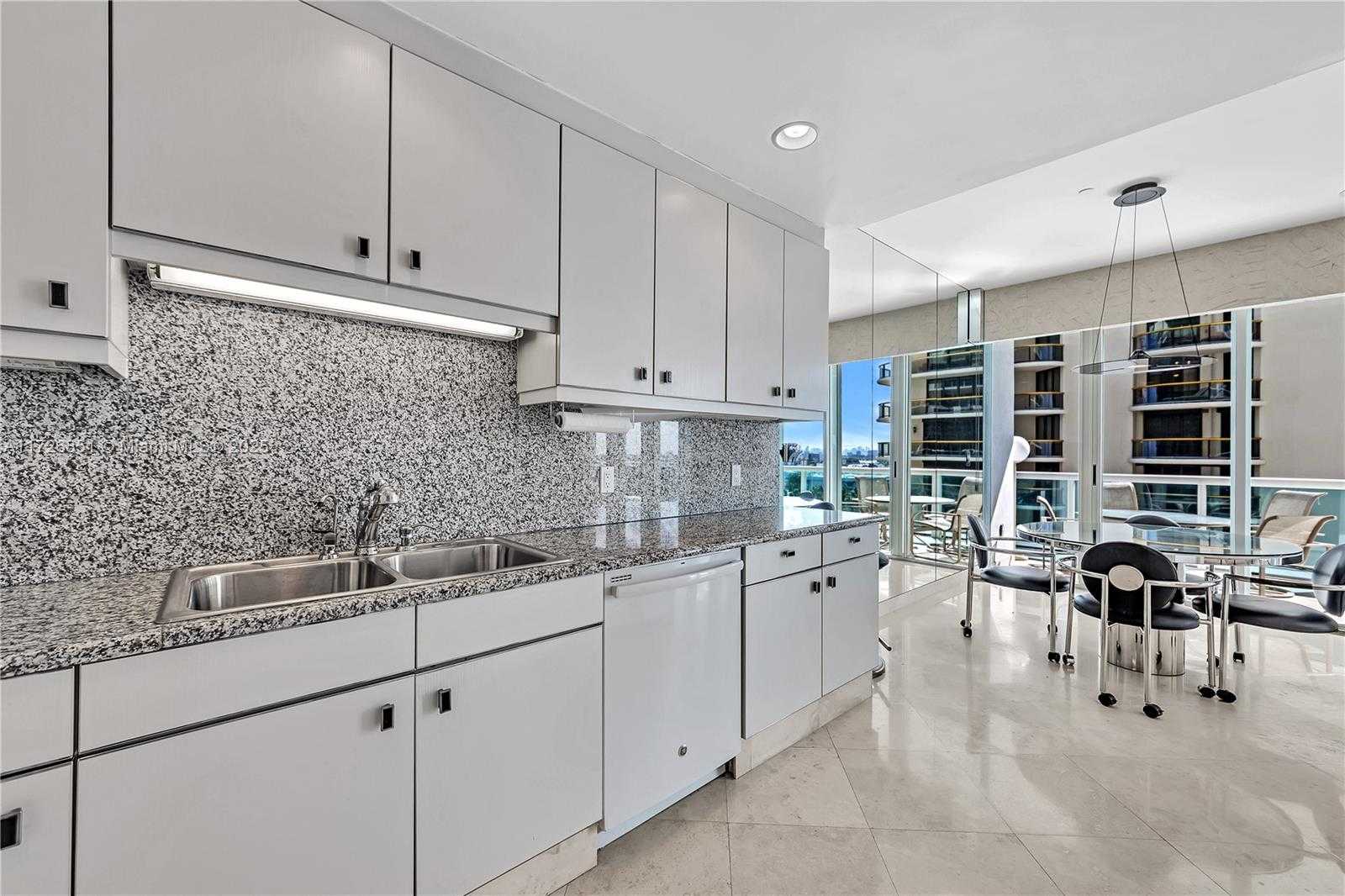 Small Image of 10101 COLLINS AVE #11D+cabana, Bal Harbour Number 35