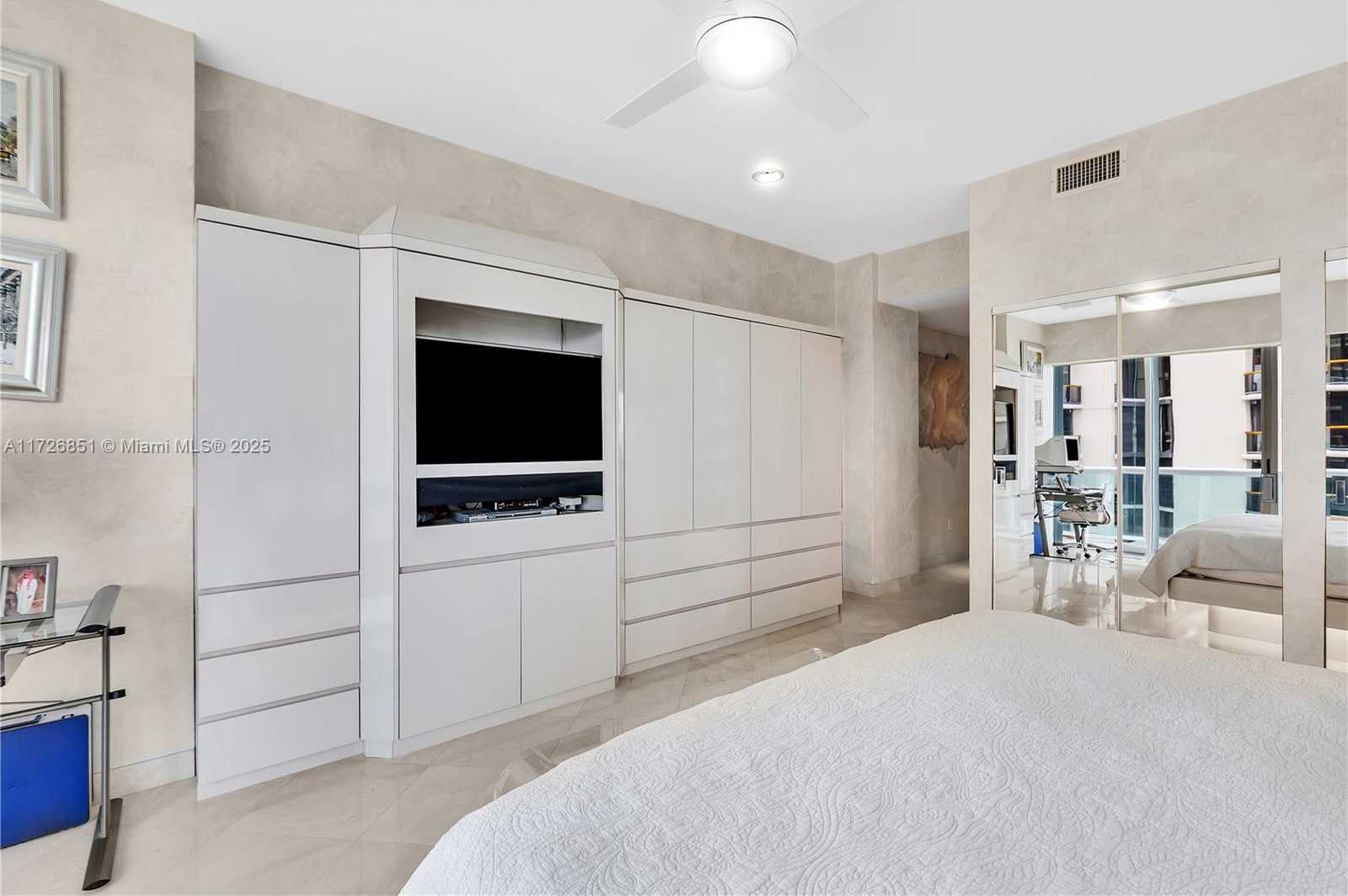 Small Image of 10101 COLLINS AVE #11D+cabana, Bal Harbour Number 67