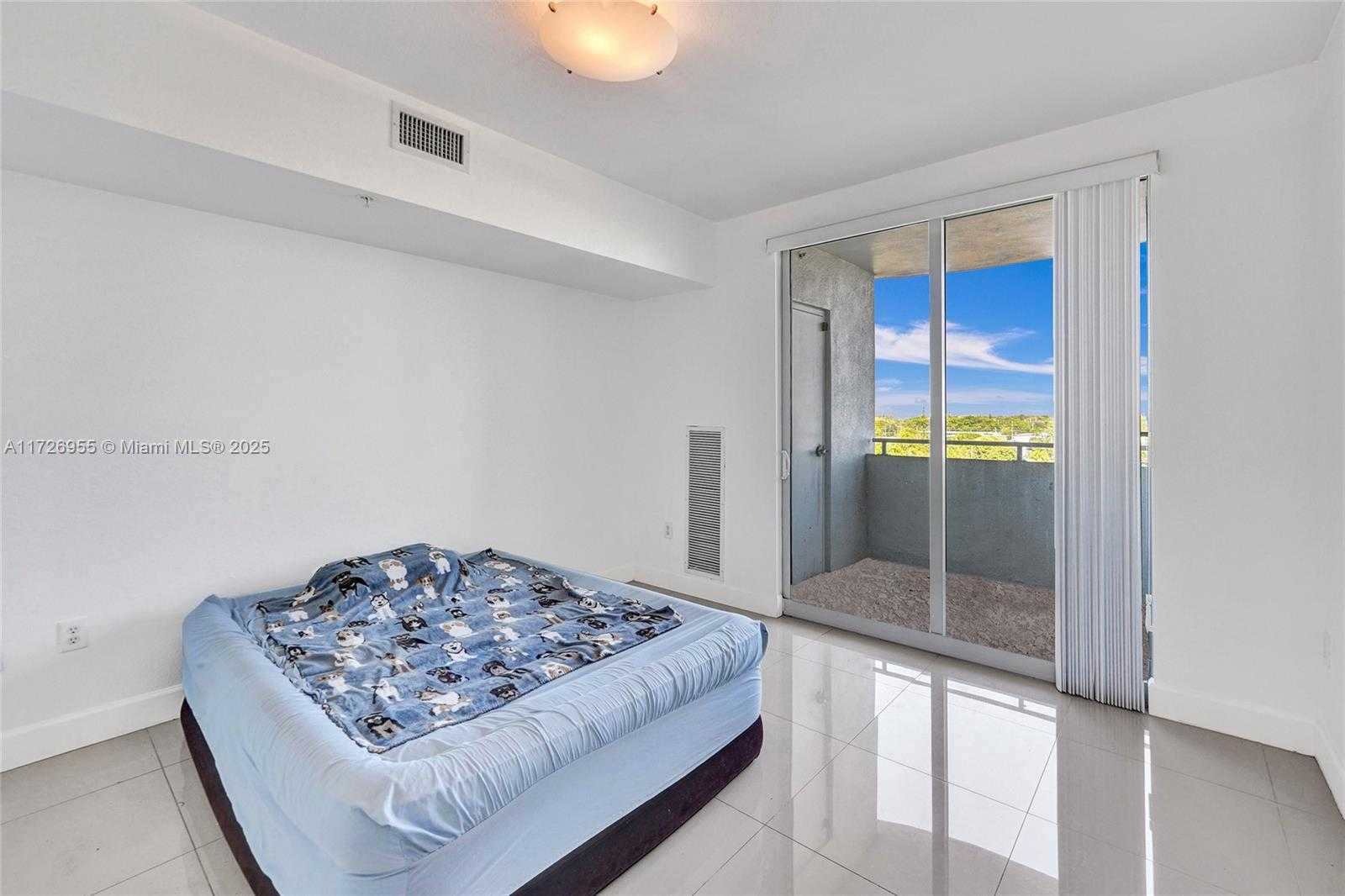 Small Image of 1830 RADIUS DR #609, Hollywood Number 11