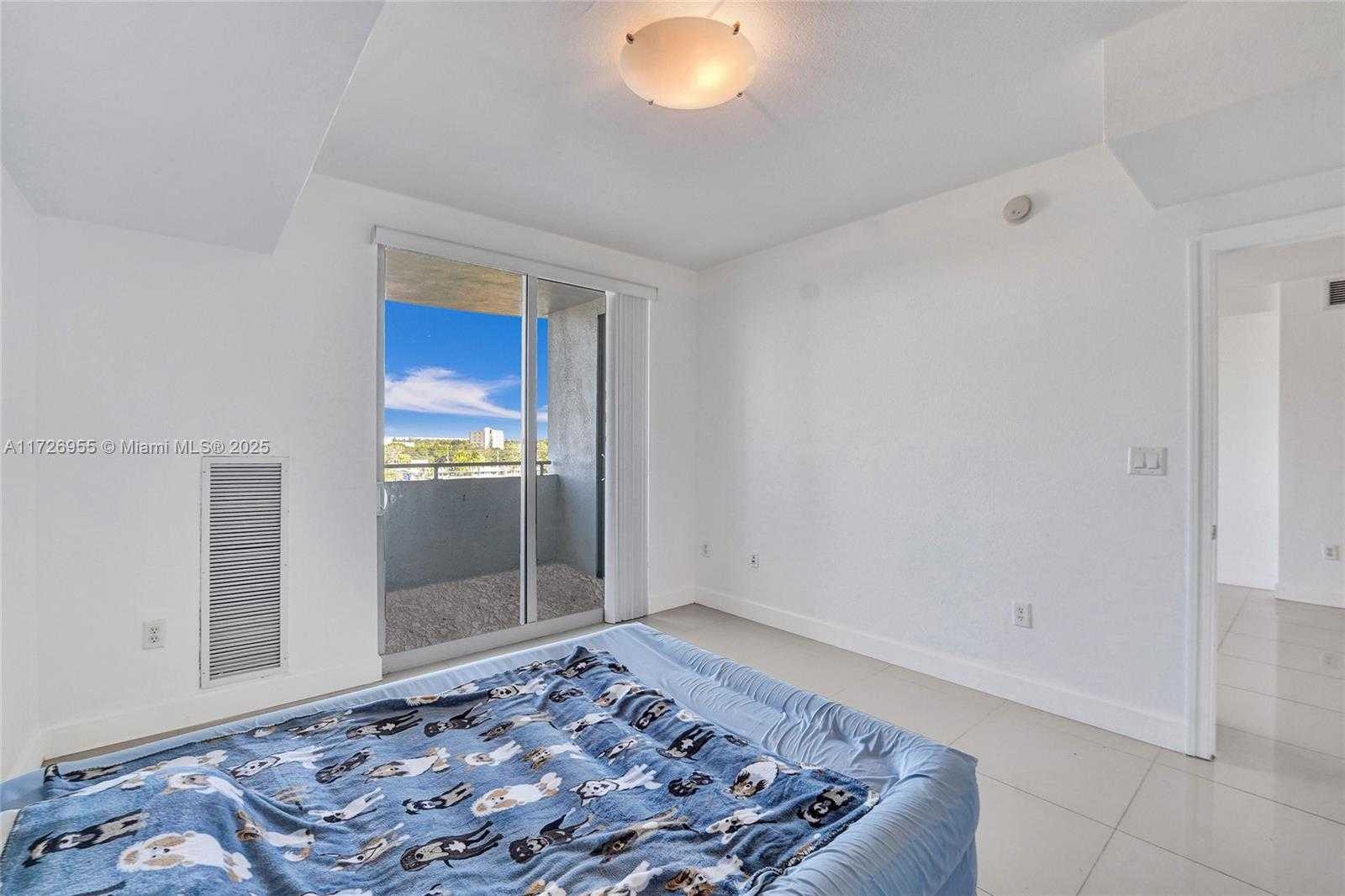 Small Image of 1830 RADIUS DR #609, Hollywood Number 14