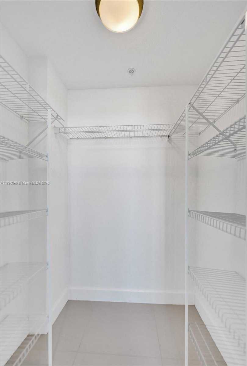 Small Image of 1830 RADIUS DR #609, Hollywood Number 15