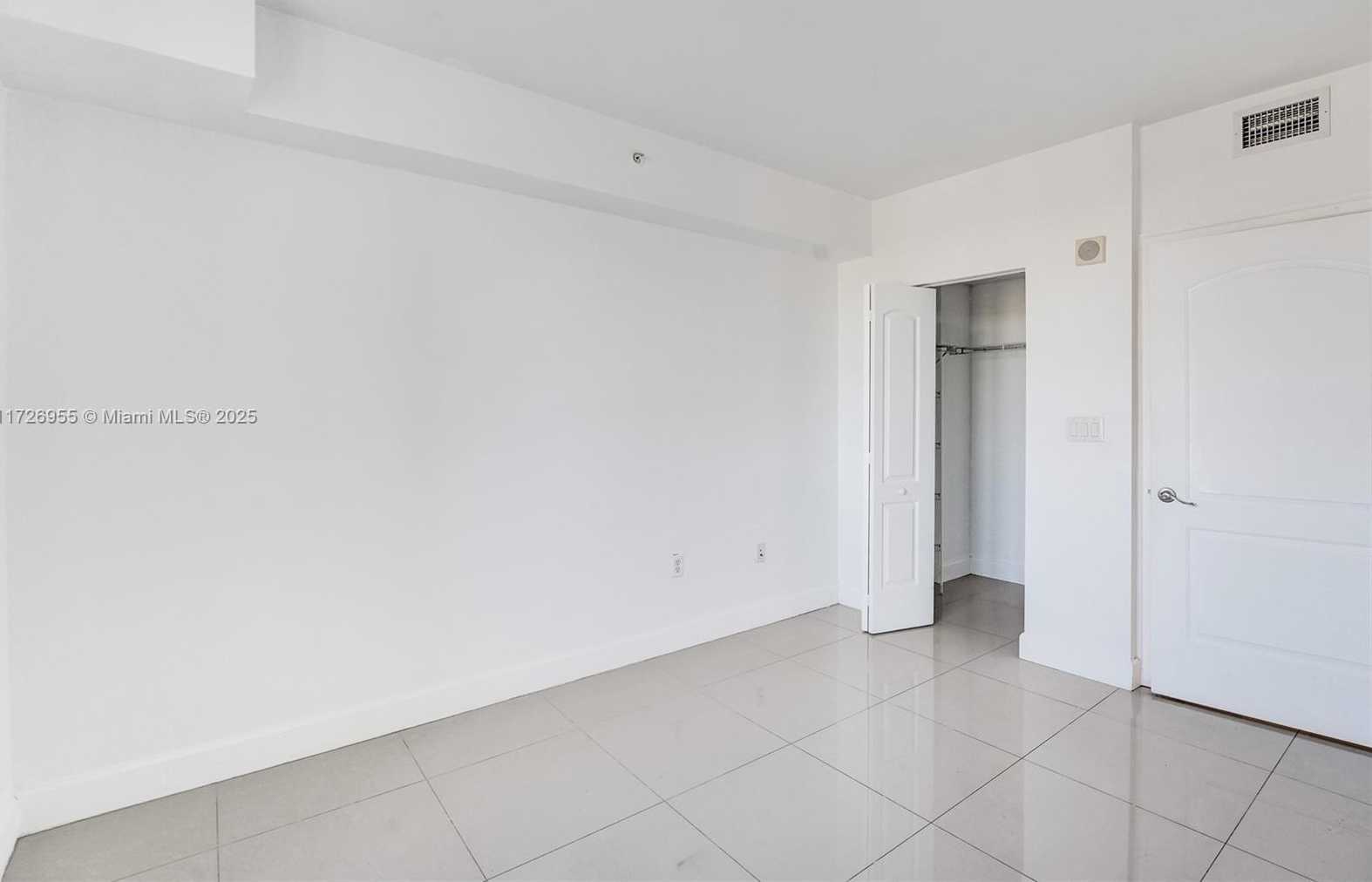 Small Image of 1830 RADIUS DR #609, Hollywood Number 22