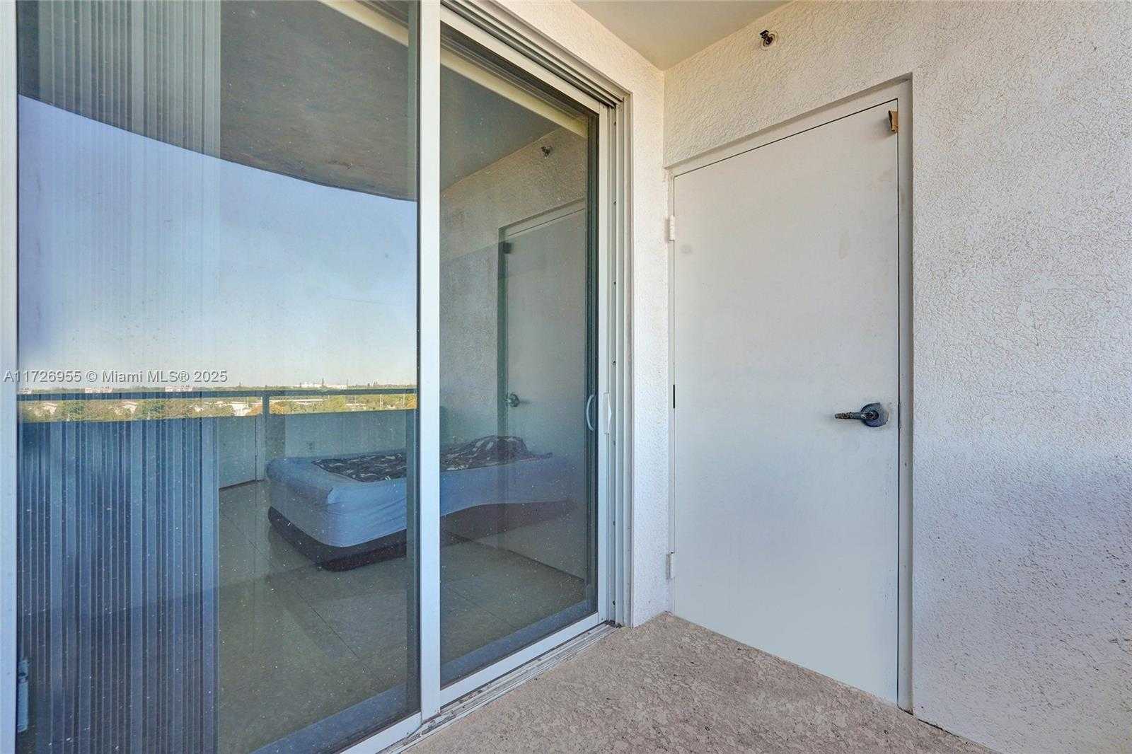 Small Image of 1830 RADIUS DR #609, Hollywood Number 31