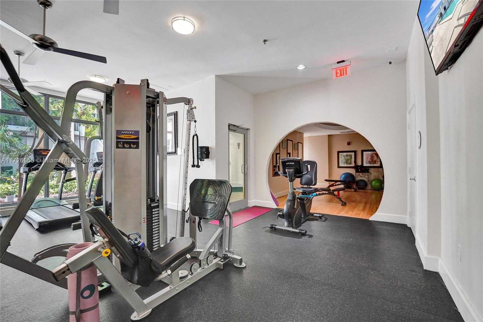 Small Image of 1830 RADIUS DR #609, Hollywood Number 47