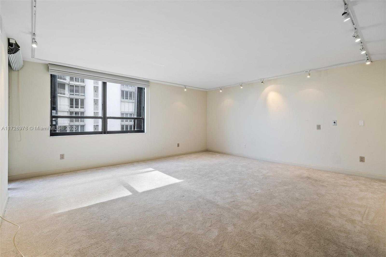 Small Image of 10175 COLLINS AVE #502, Bal Harbour Number 23