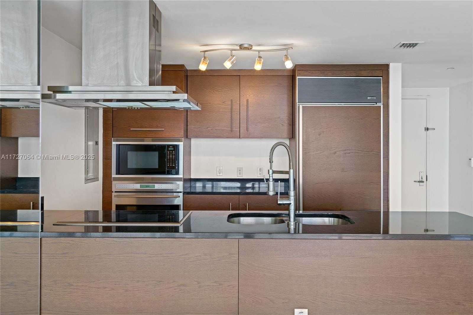 Small Image of 495 BRICKELL AVE #2003, Miami Number 10