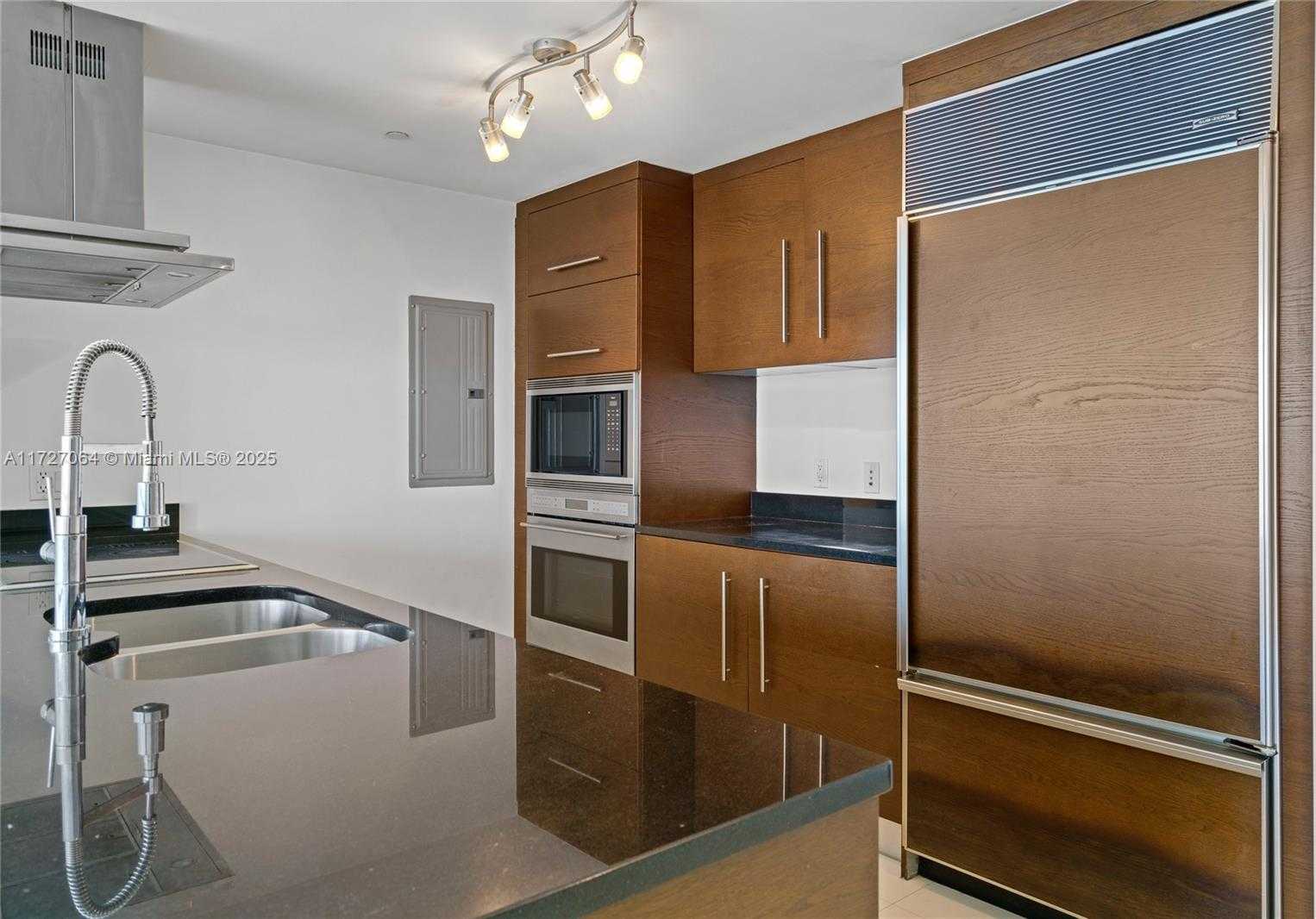Small Image of 495 BRICKELL AVE #2003, Miami Number 11