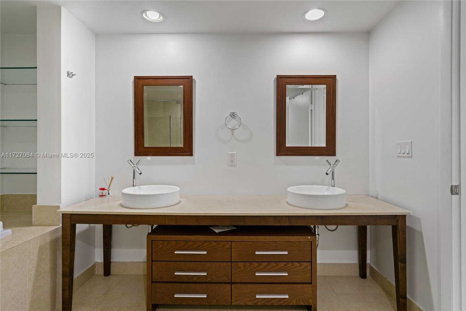 Small Image of 495 BRICKELL AVE #2003, Miami Number 18