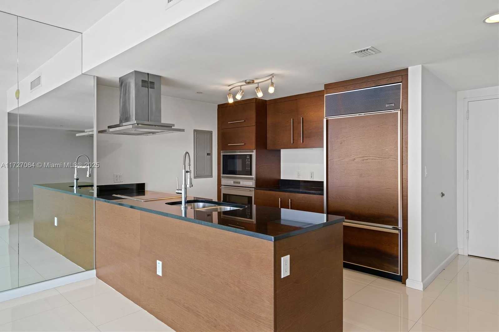 Small Image of 495 BRICKELL AVE #2003, Miami Number 8