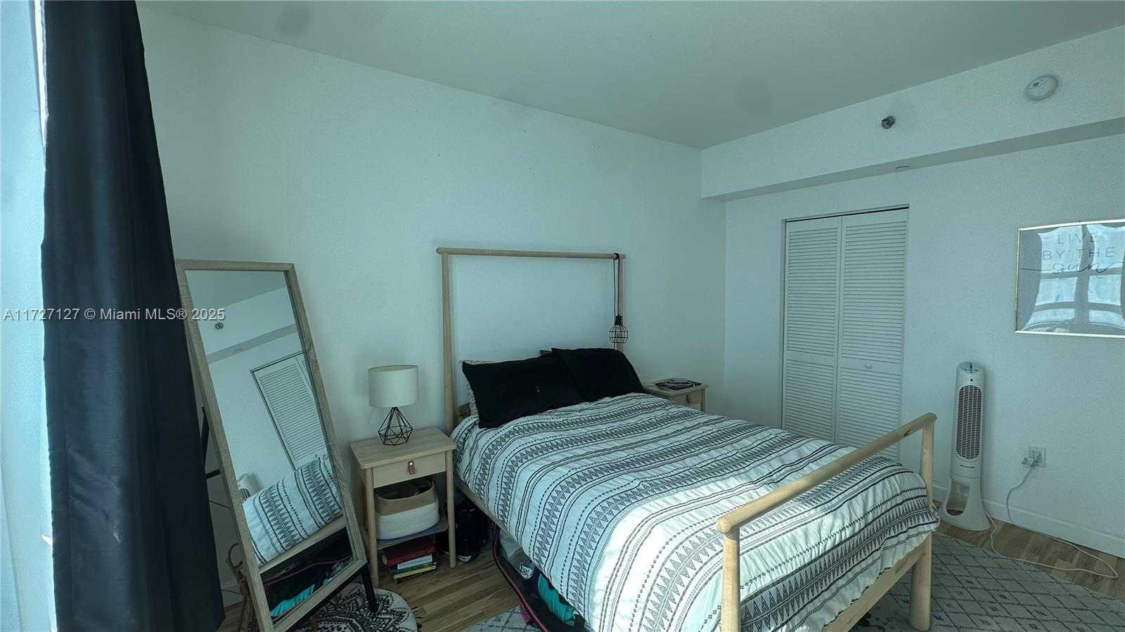 Small Image of 950 BRICKELL BAY DR #3403, Miami Number 11