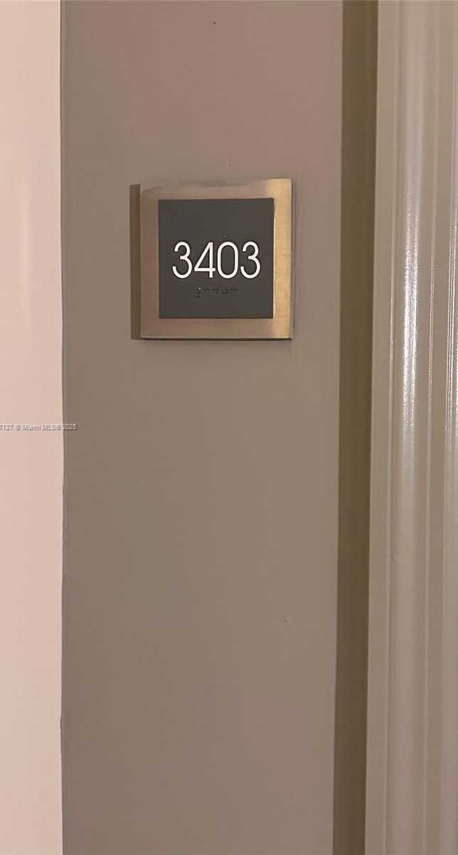 Small Image of 950 BRICKELL BAY DR #3403, Miami Number 2