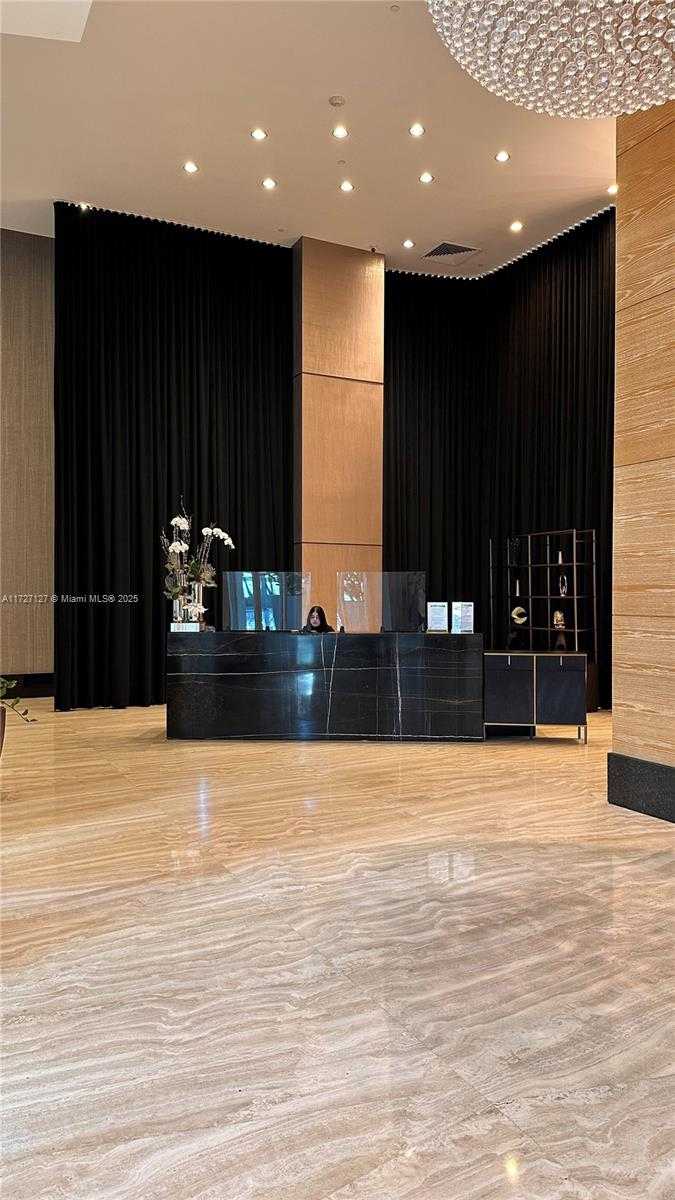 Small Image of 950 BRICKELL BAY DR #3403, Miami Number 30
