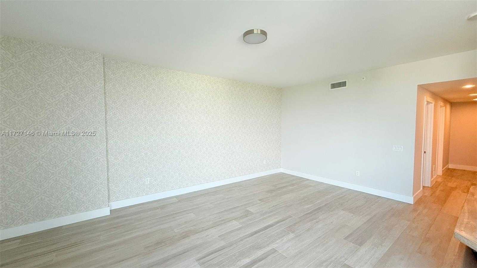Small Image of 17301 BISCAYNE BLVD #1106, North Miami Beach Number 14