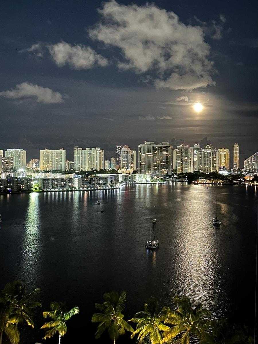 Small Image of 17301 BISCAYNE BLVD #1106, North Miami Beach Number 21