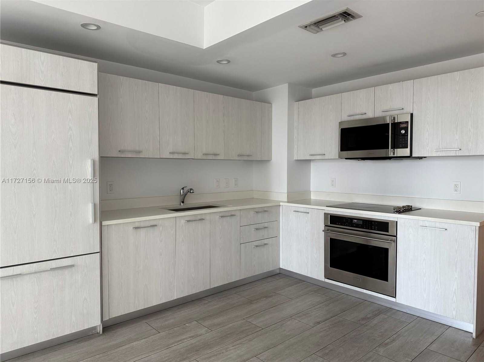 Small Image of 45 SOUTH WEST 9TH ST #1004, Miami Number 10