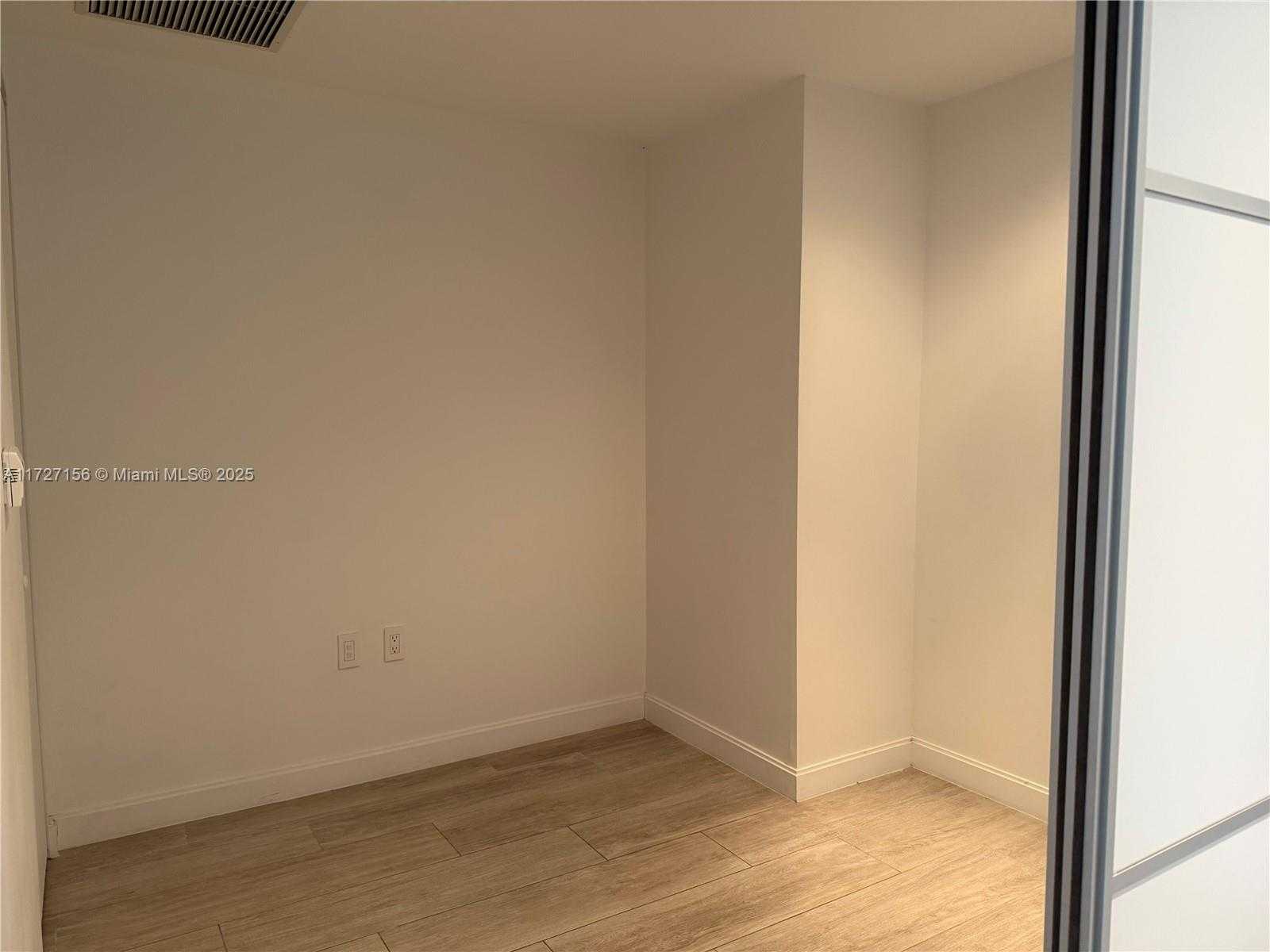 Small Image of 45 SOUTH WEST 9TH ST #1004, Miami Number 22