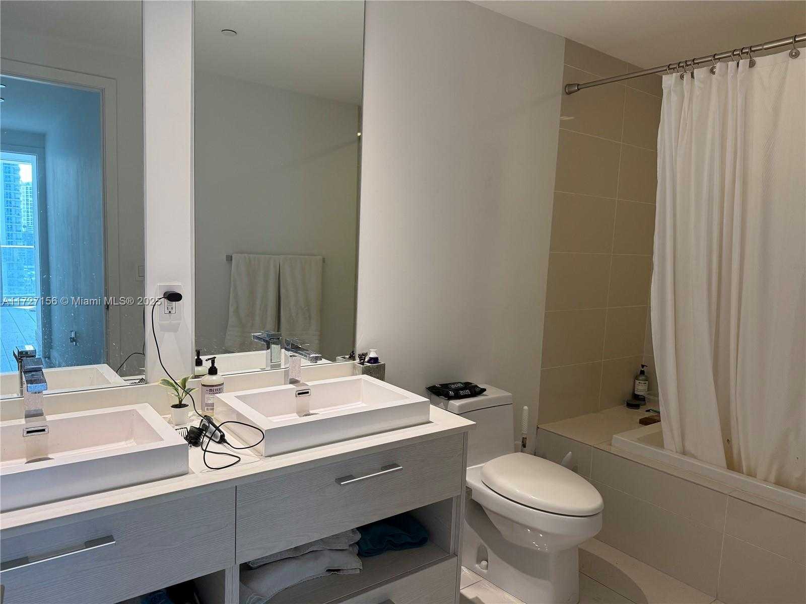 Small Image of 45 SOUTH WEST 9TH ST #1004, Miami Number 26