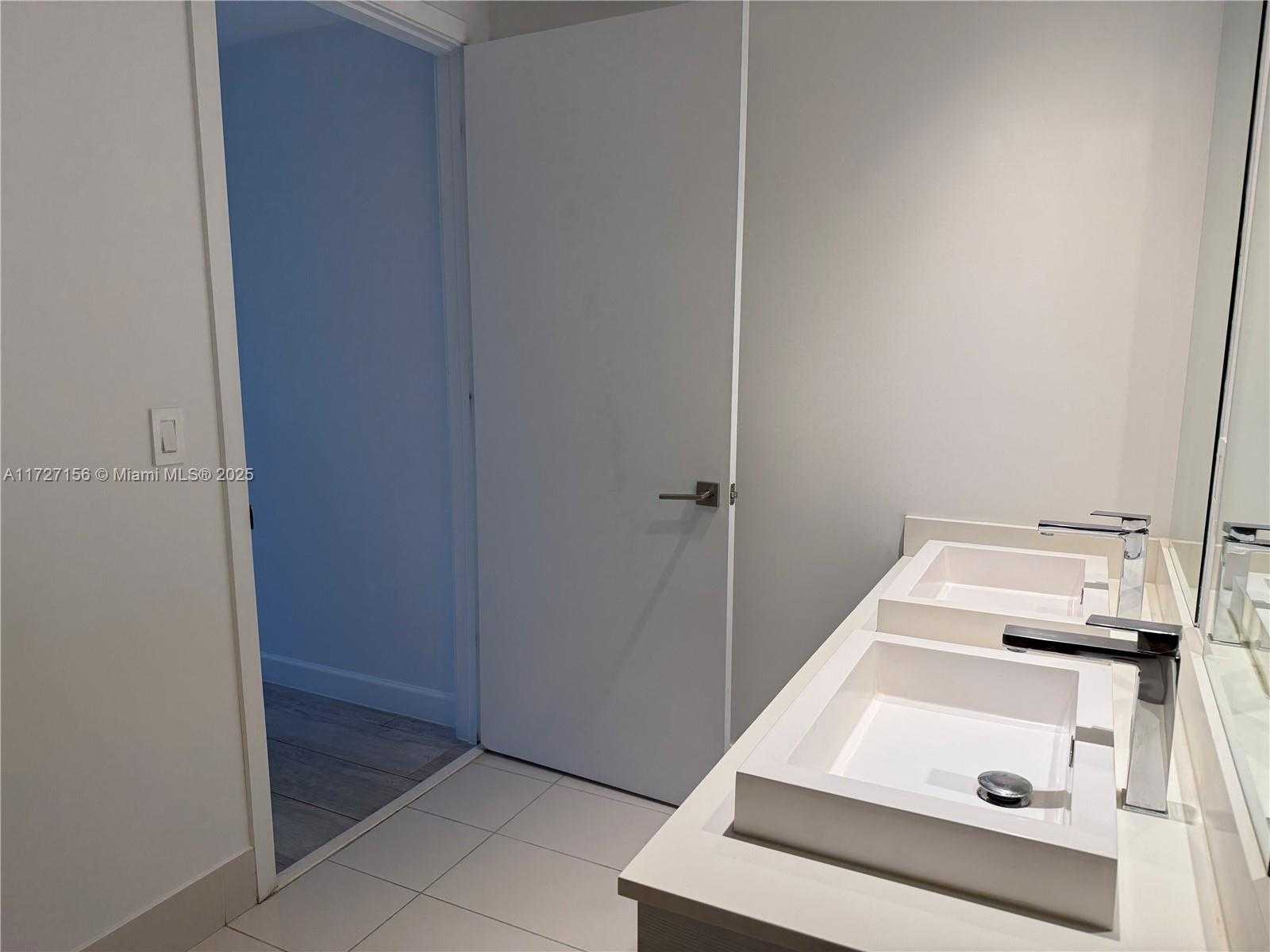 Small Image of 45 SOUTH WEST 9TH ST #1004, Miami Number 28