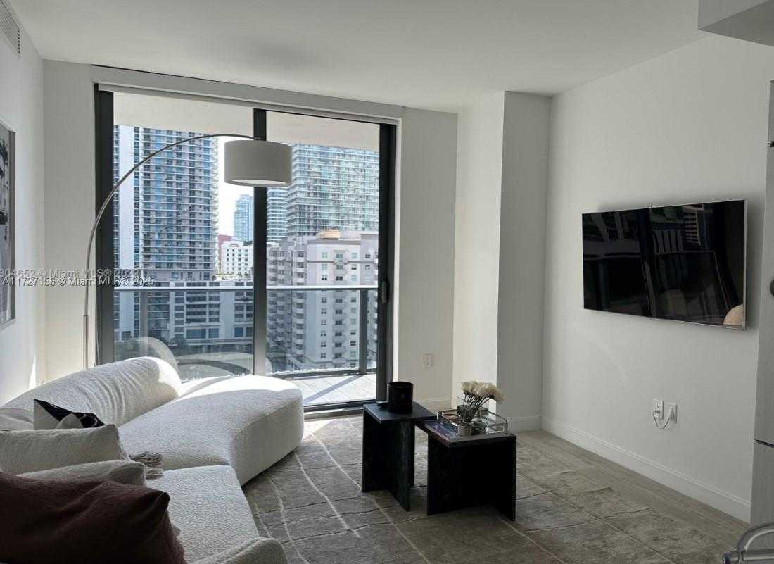 Small Image of 45 SOUTH WEST 9TH ST #1004, Miami Number 3