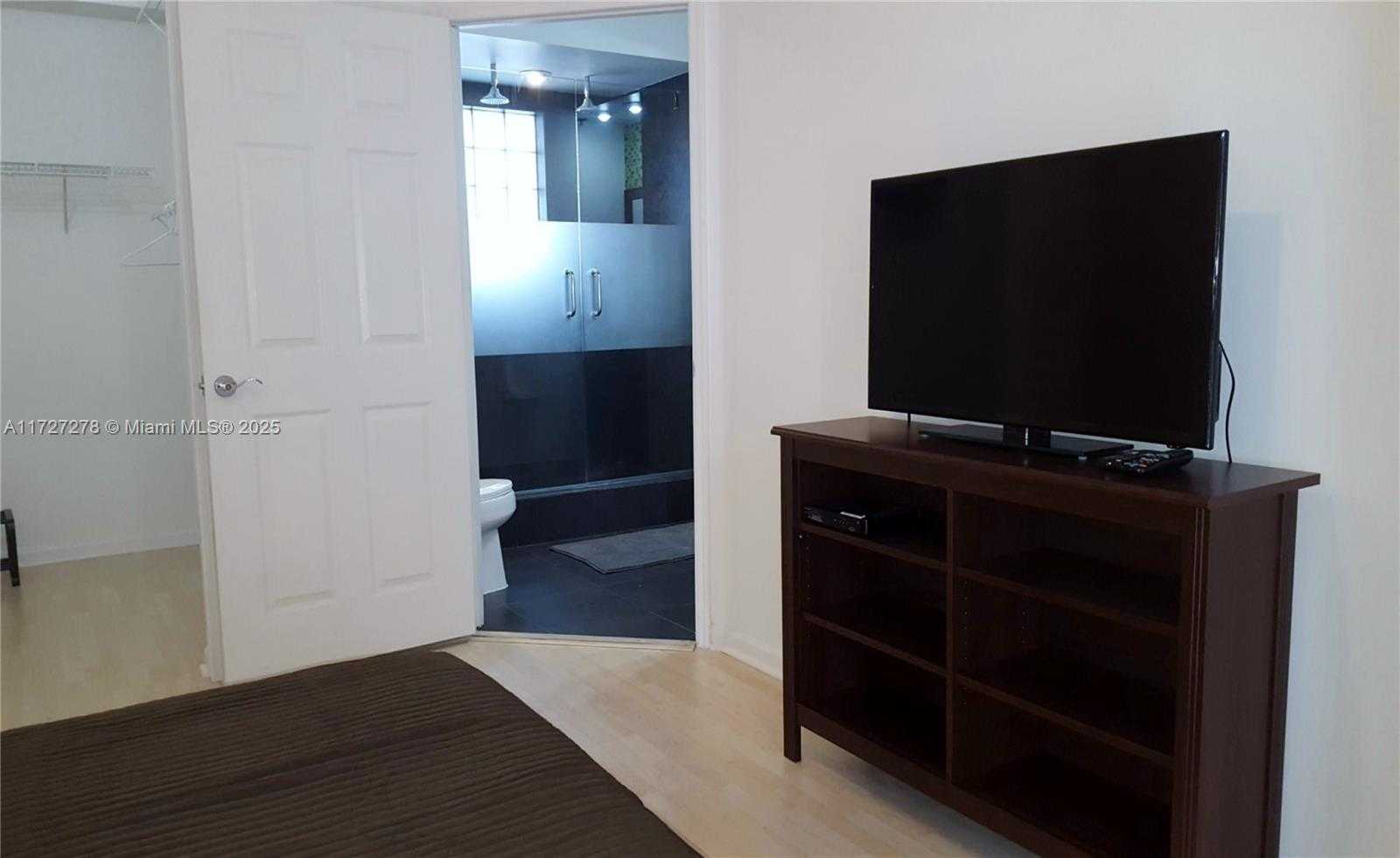 Small Image of 3215 NORTH EAST 184 ST #14302, Aventura Number 25